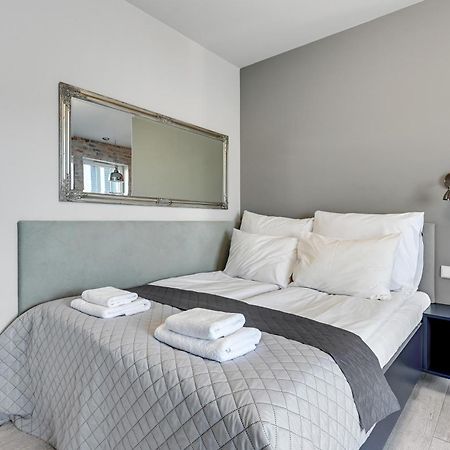 Aura Island Riverside By Downtown Apartments Gdansk Bagian luar foto